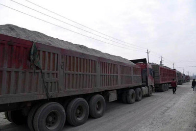 南寧曝光70輛“百噸王”貨車 賓陽一輛超載超90噸，普通貨運安全引關(guān)注